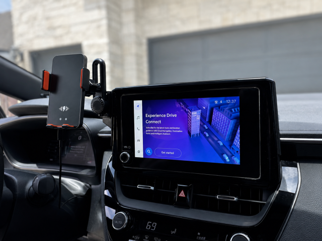 Toyota Corolla Phone Mount 3.png